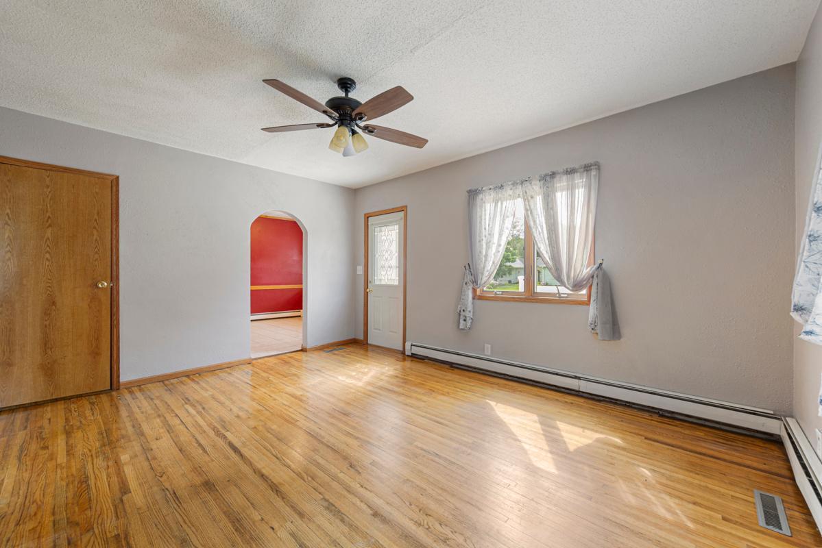 1020 Saint Jacob Avenue Albert Lea MN 56007