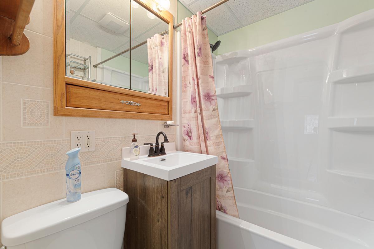 1020 Saint Jacob Avenue Albert Lea MN 56007