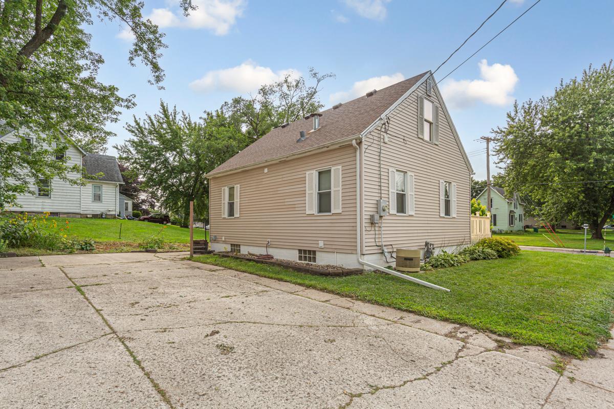 1020 Saint Jacob Avenue Albert Lea MN 56007