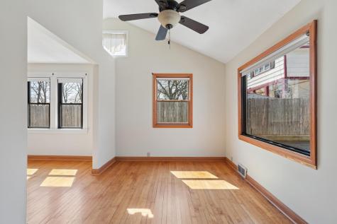 357 1st Avenue S South Saint Paul MN 55075