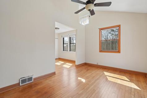 357 1st Avenue S South Saint Paul MN 55075