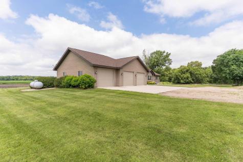 6432 Botzet Road NE Nelson MN 56355