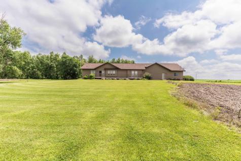 6432 Botzet Road NE Nelson MN 56355
