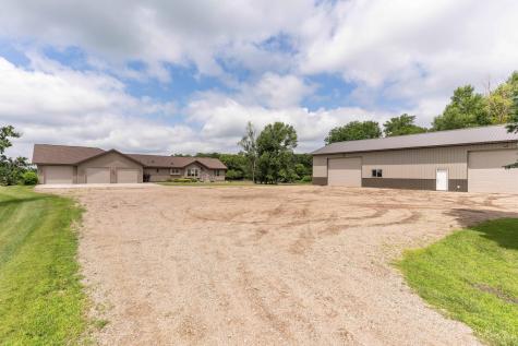 6432 Botzet Road NE Nelson MN 56355