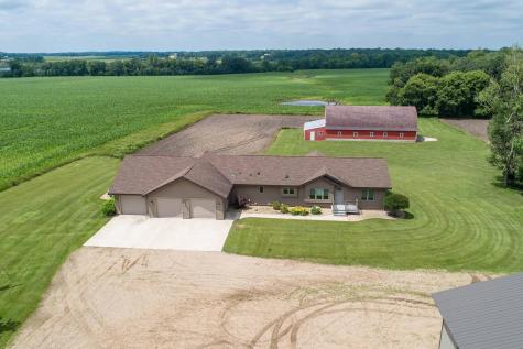 6432 Botzet Road NE Nelson MN 56355