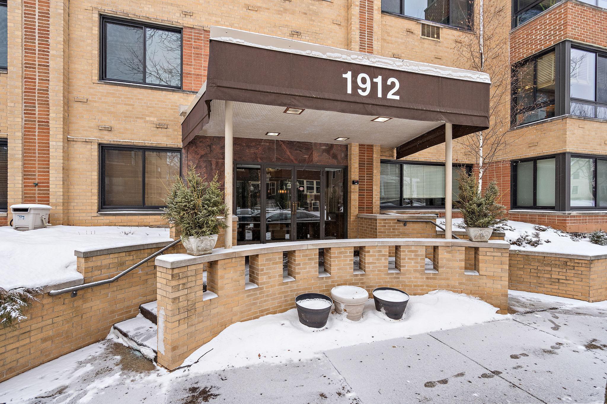 1912 Dupont Avenue S Minneapolis MN 55403