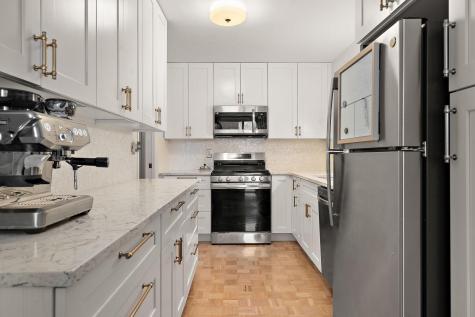 1912 Dupont Avenue S Minneapolis MN 55403