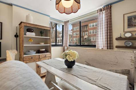 1912 Dupont Avenue S Minneapolis MN 55403