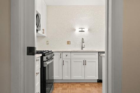 1912 Dupont Avenue S Minneapolis MN 55403