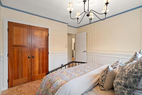 1912 Dupont Avenue S Minneapolis MN 55403