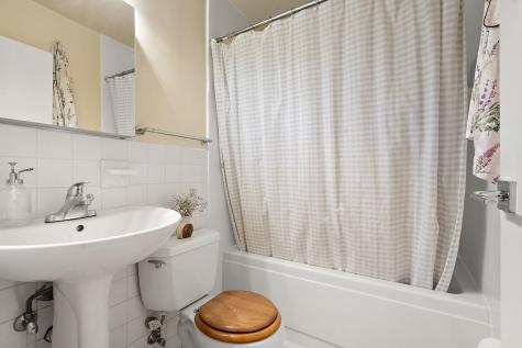 1912 Dupont Avenue S Minneapolis MN 55403