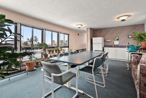 1912 Dupont Avenue S Minneapolis MN 55403
