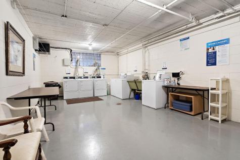 1912 Dupont Avenue S Minneapolis MN 55403