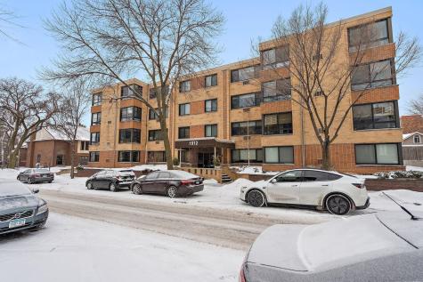 1912 Dupont Avenue S Minneapolis MN 55403