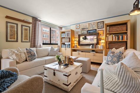 1912 Dupont Avenue S Minneapolis MN 55403