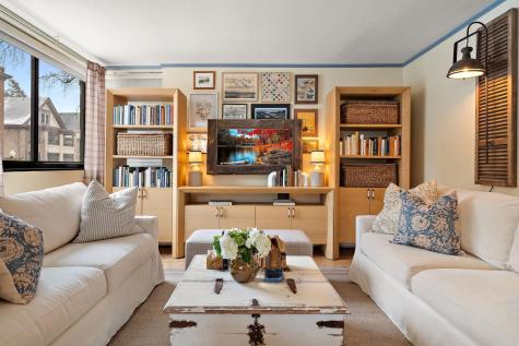 1912 Dupont Avenue S Minneapolis MN 55403
