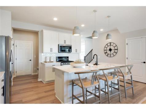 14951 Avondale View Rosemount MN 55068