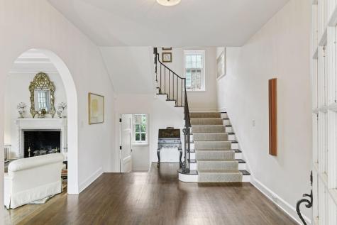 2308 W Lake Of The Isles Parkway Minneapolis MN 55405