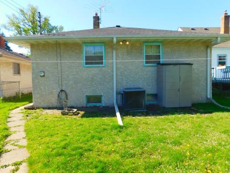 1087 Magnolia Avenue E Saint Paul MN 55106