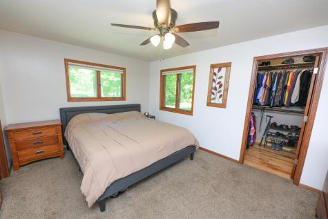6042 Maple Lane NE Alexandria MN 56308