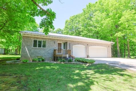 6042 Maple Lane NE Alexandria MN 56308
