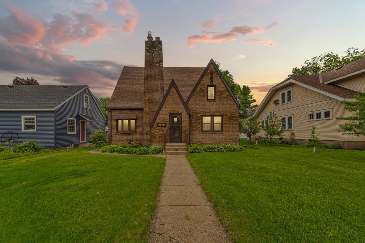 209 E Main Street Arlington MN 55307