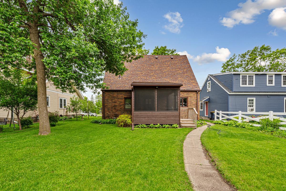 209 E Main Street Arlington MN 55307