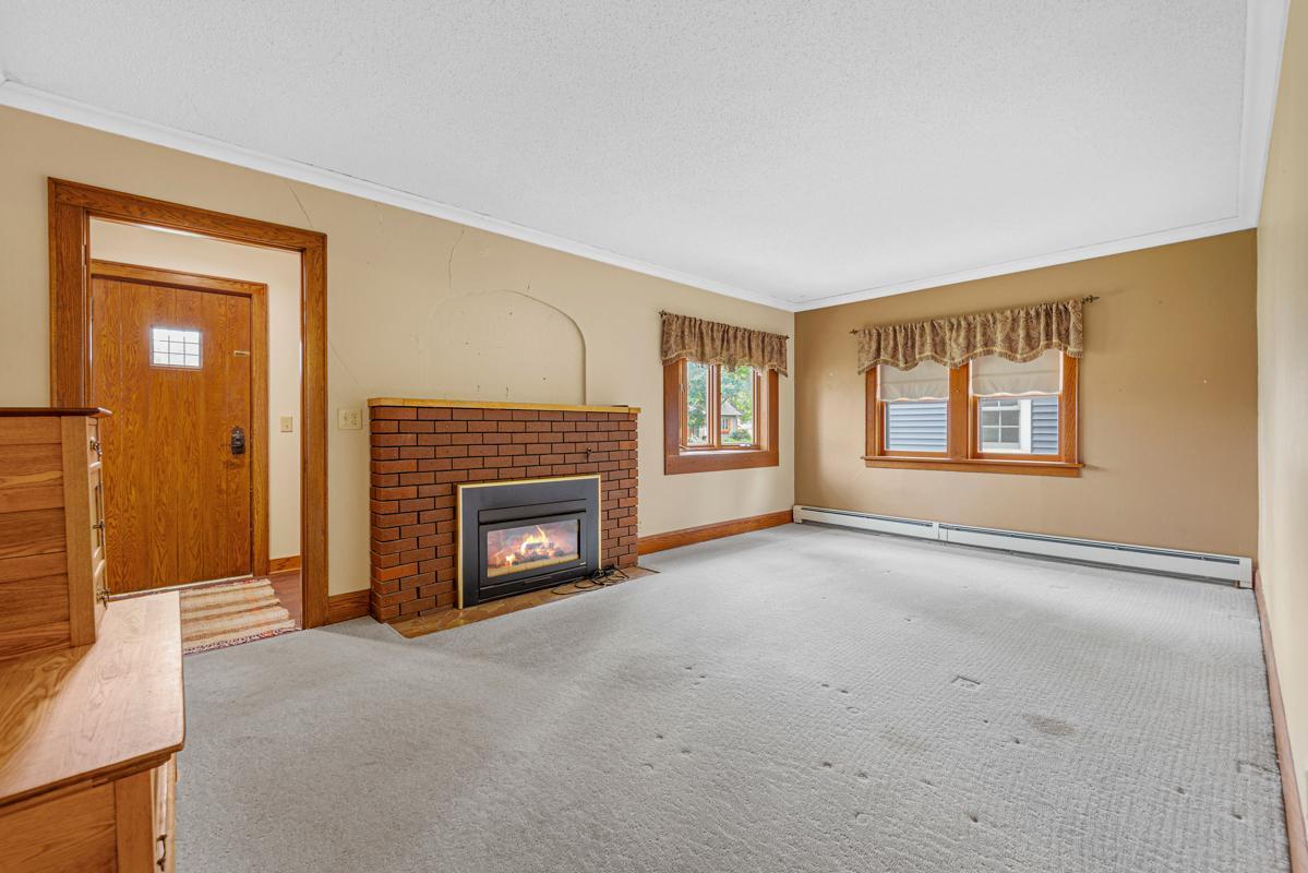 209 E Main Street Arlington MN 55307