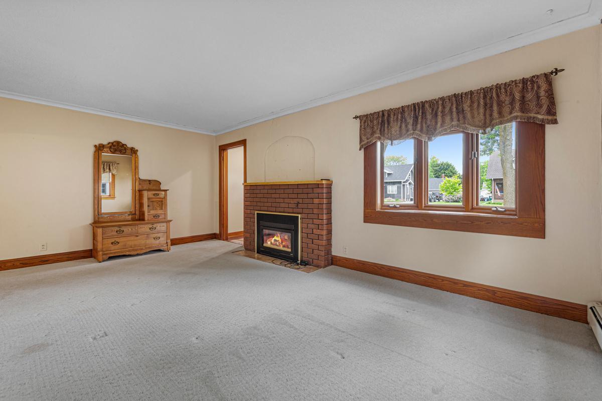 209 E Main Street Arlington MN 55307