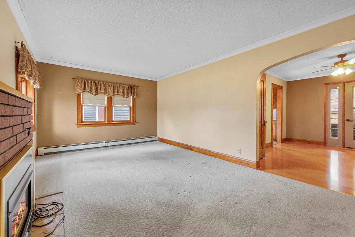 209 E Main Street Arlington MN 55307