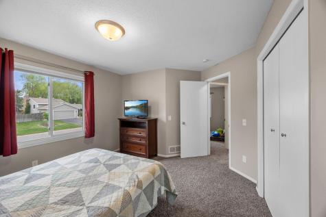 3274 12th Avenue Anoka MN 55303