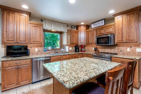 180 Joray Drive Mankato MN 56001