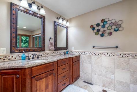 180 Joray Drive Mankato MN 56001