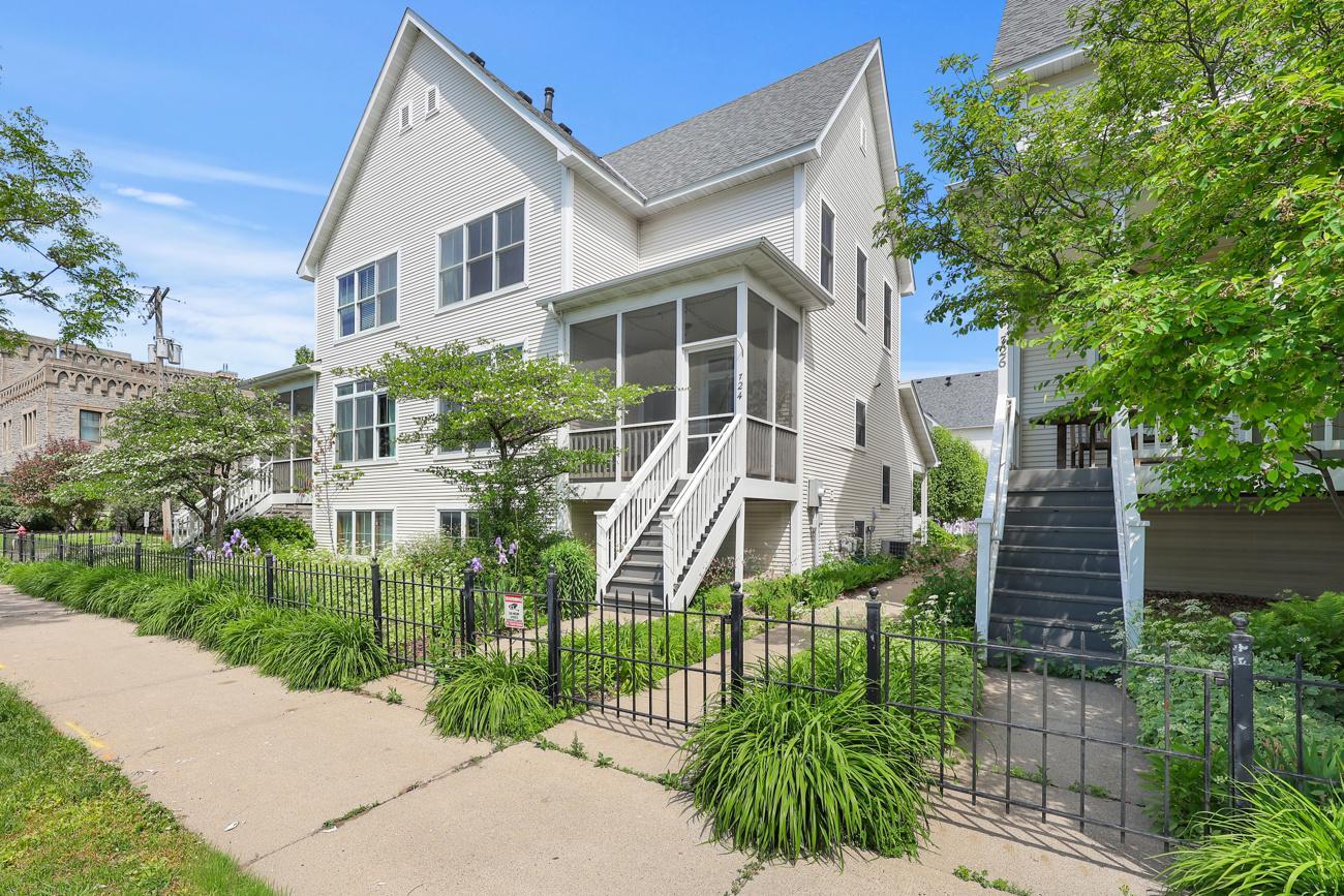 724 E 25th Street Minneapolis MN 55404