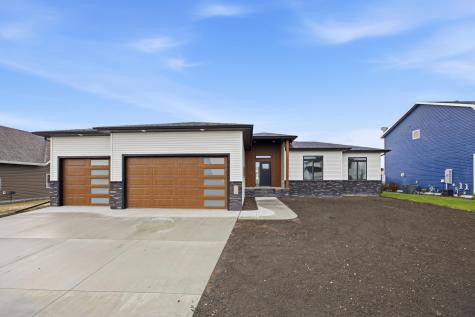 4328 23RD Avenue S Moorhead MN 56560