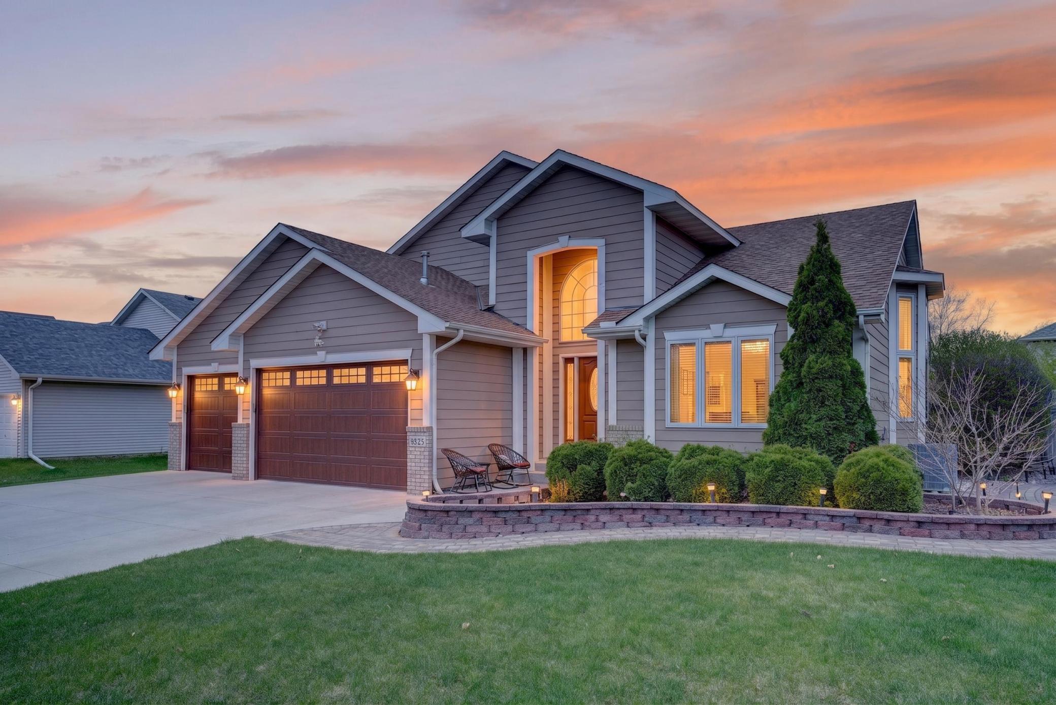 9325 Austrian Pine Avenue N Brooklyn Park MN 55443