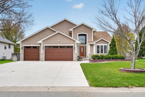 9325 Austrian Pine Avenue N Brooklyn Park MN 55443