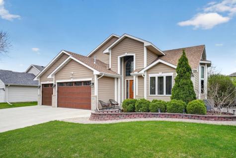 9325 Austrian Pine Avenue N Brooklyn Park MN 55443