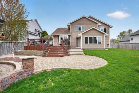 9325 Austrian Pine Avenue N Brooklyn Park MN 55443