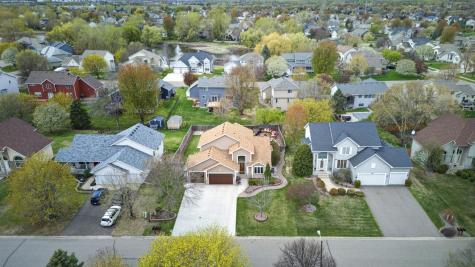 9325 Austrian Pine Avenue N Brooklyn Park MN 55443