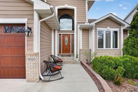 9325 Austrian Pine Avenue N Brooklyn Park MN 55443