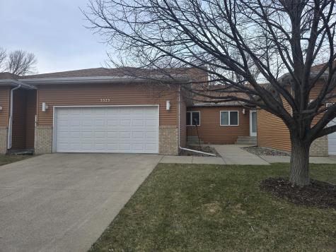 3323 W Prairiewood Drive S Fargo ND 58103