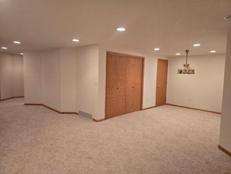 3323 W Prairiewood Drive S Fargo ND 58103