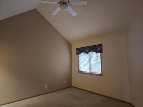 3323 W Prairiewood Drive S Fargo ND 58103