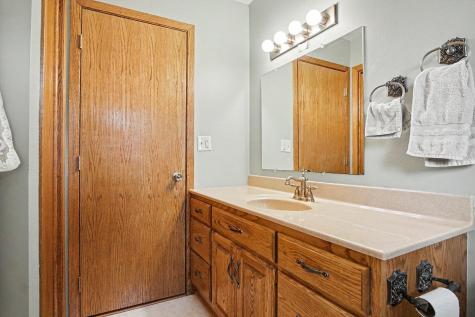 806 6th Avenue SE Pipestone MN 56164