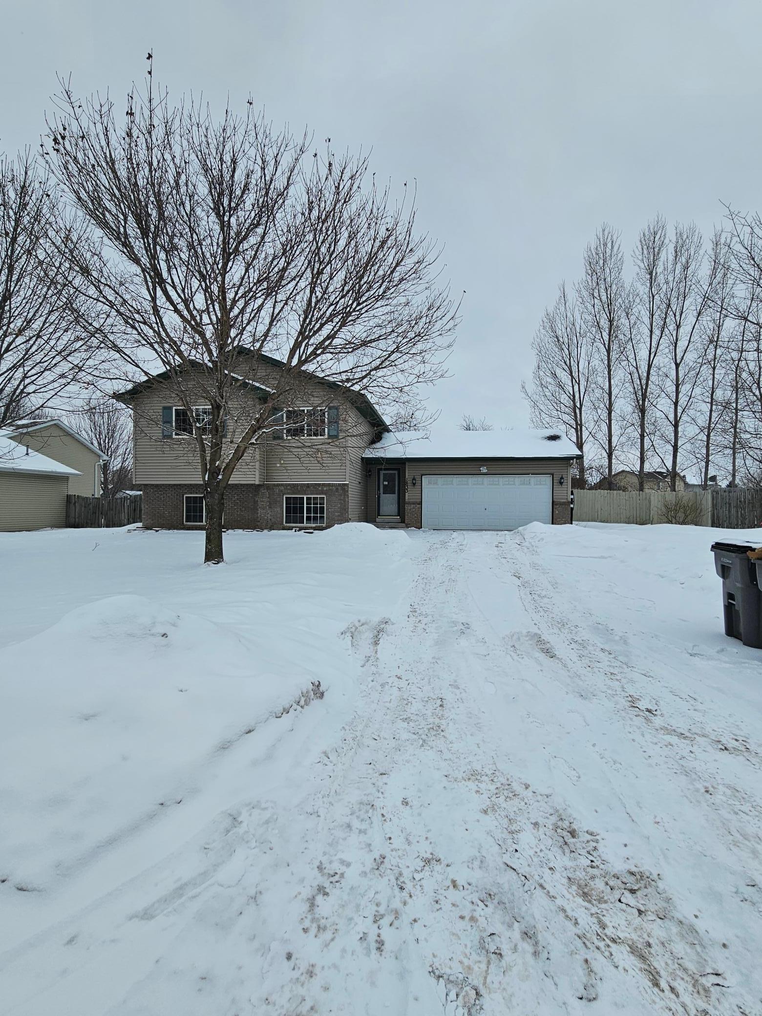 1833 Joes Lake Road SE Cambridge MN 55008