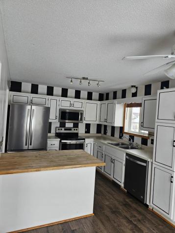 1833 Joes Lake Road SE Cambridge MN 55008