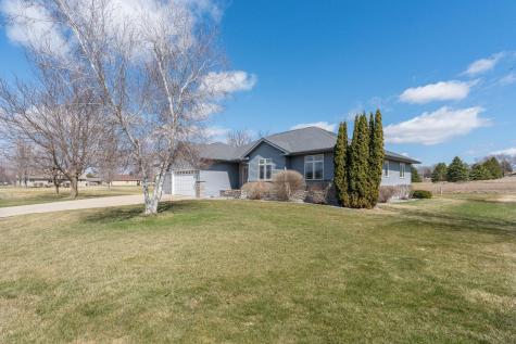 125 Kenna Drive Le Sueur MN 56058