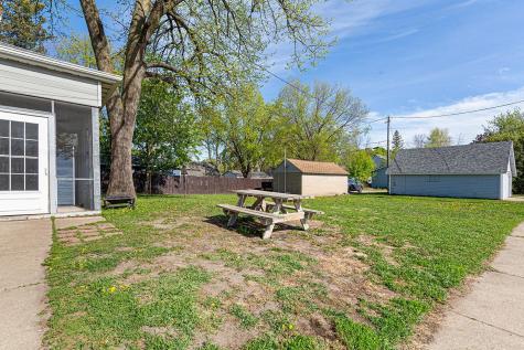 727 2nd Street NW Faribault MN 55021