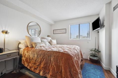 78 10th Street E Saint Paul MN 55101
